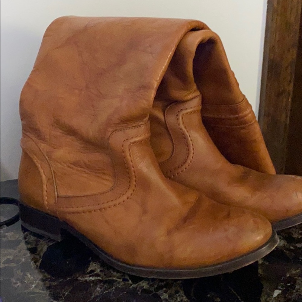 Frye boots !!